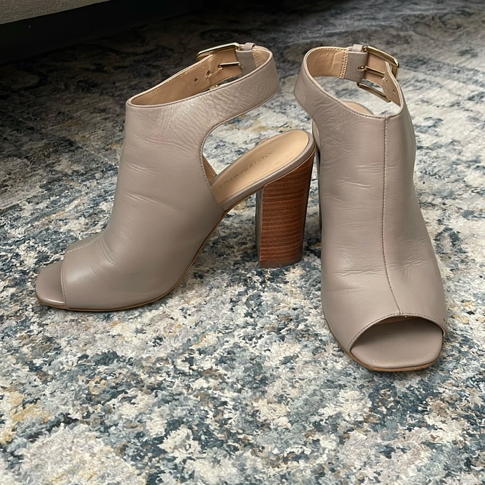 Saks Fifth Avenue Mule heels